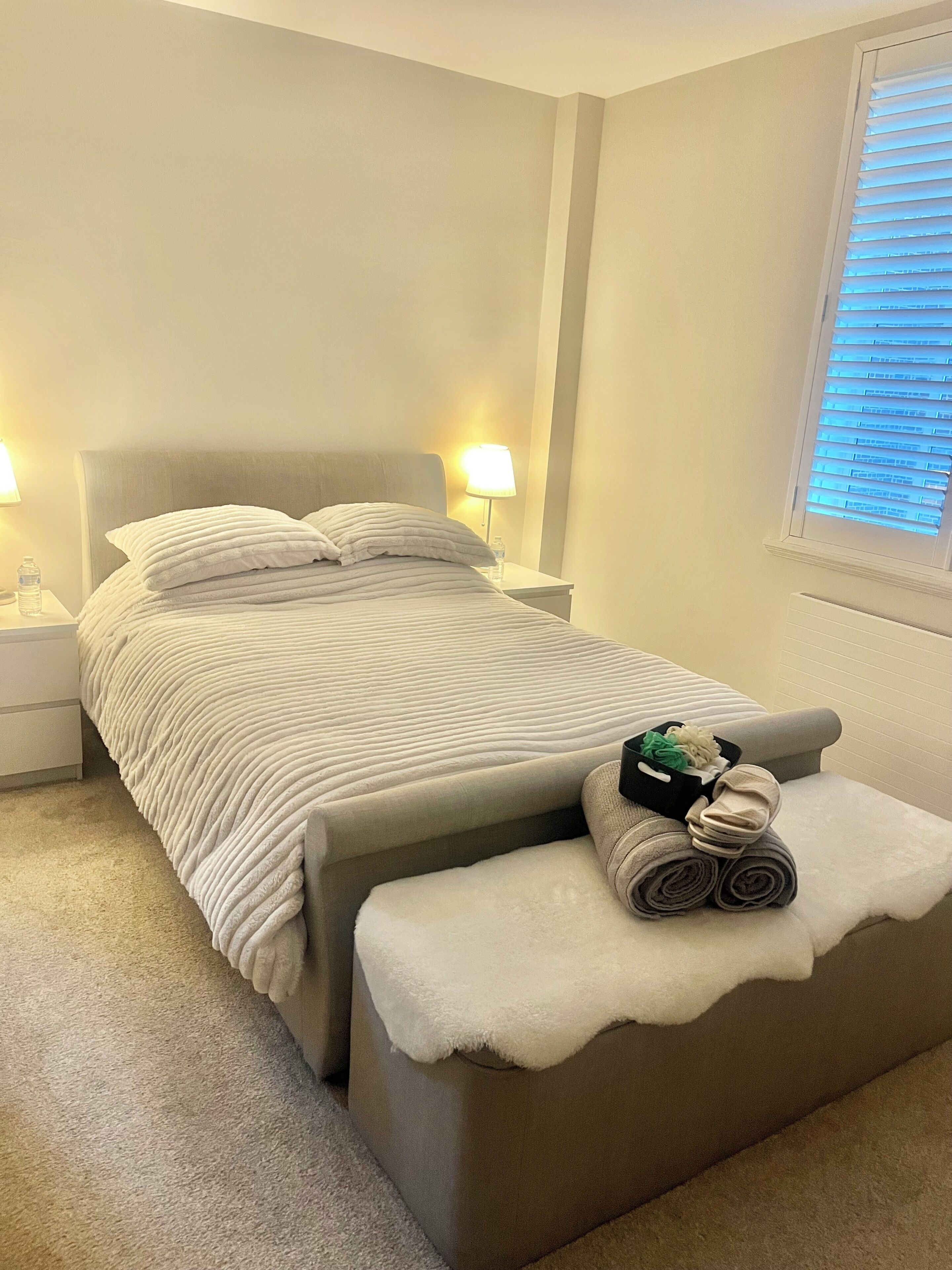 2 bedrooms, iron/ironing board, WiFi, bed sheets