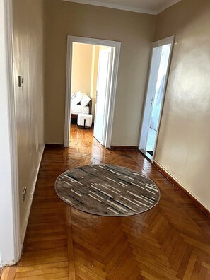 Interior - Spacious Apartment Cairo (Cairo Governorate)