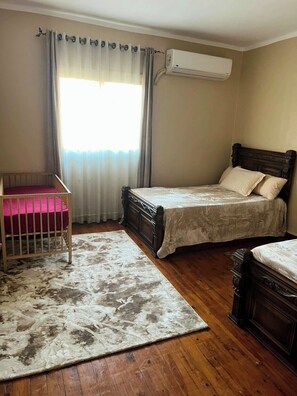 2 bedrooms, iron/ironing board, free WiFi, bed sheets - Spacious Apartment Cairo (Cairo Governorate)