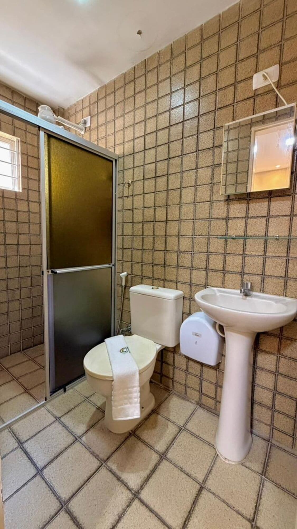 Family Triple Room | Bathroom | Hair dryer, soap, shampoo, toilet paper