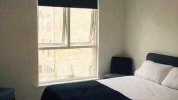 Iron/ironing board, WiFi, bed sheets, wheelchair access