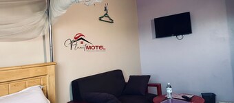 Planet Motel