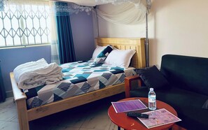 Comfort Single Room - Planet Motel (Kampala)