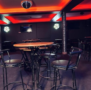 Dining - Planet Motel (Kampala)