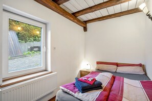 1 bedroom, WiFi, bed sheets - Apartment 'Holiday Residence Kunterbunt "Kleiner Onkel" (Warstein)