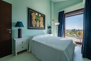 2 quartos, ferros/tábuas de passar roupa, Wi-Fi, roupa de cama