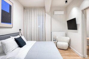 Room - Brand New Modern Apartment- Spacious Living & 2 Bathrooms (Glifada)