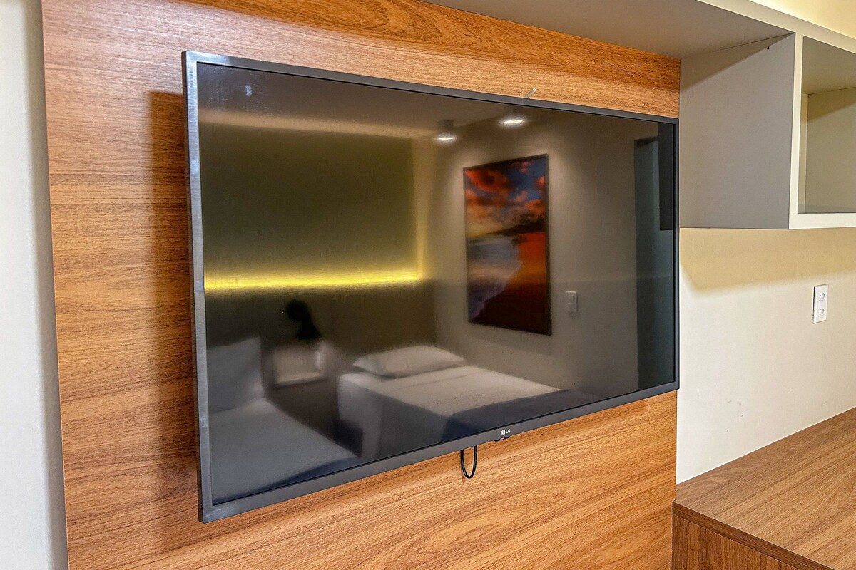 Basic Suite | Free WiFi