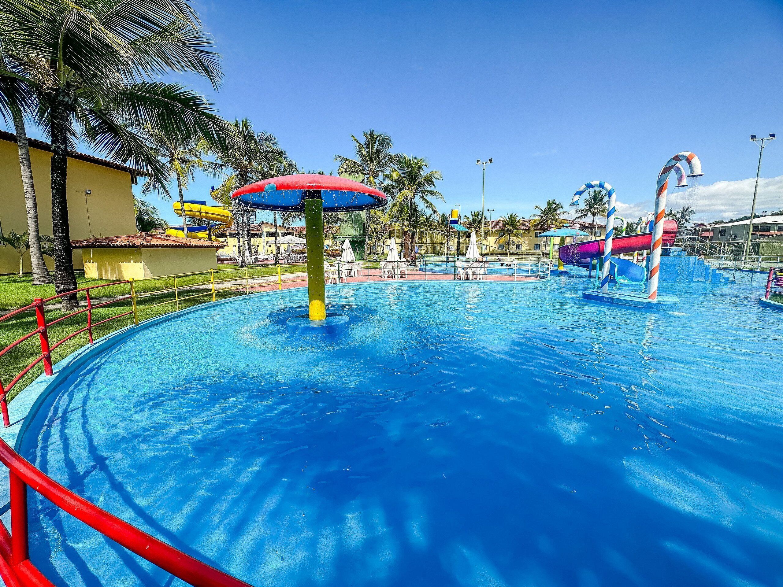 3 udendørs pools