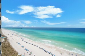 On the beach - Tidewater 1303 Amenities Galore, FREE Golf&Perks, Pools, Hot Tubs, Pier Park! (Panama City Beach)