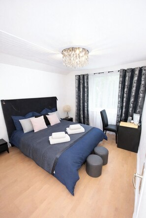 Room - Vrbo Property (Saint-Michel-de-Maurienne)