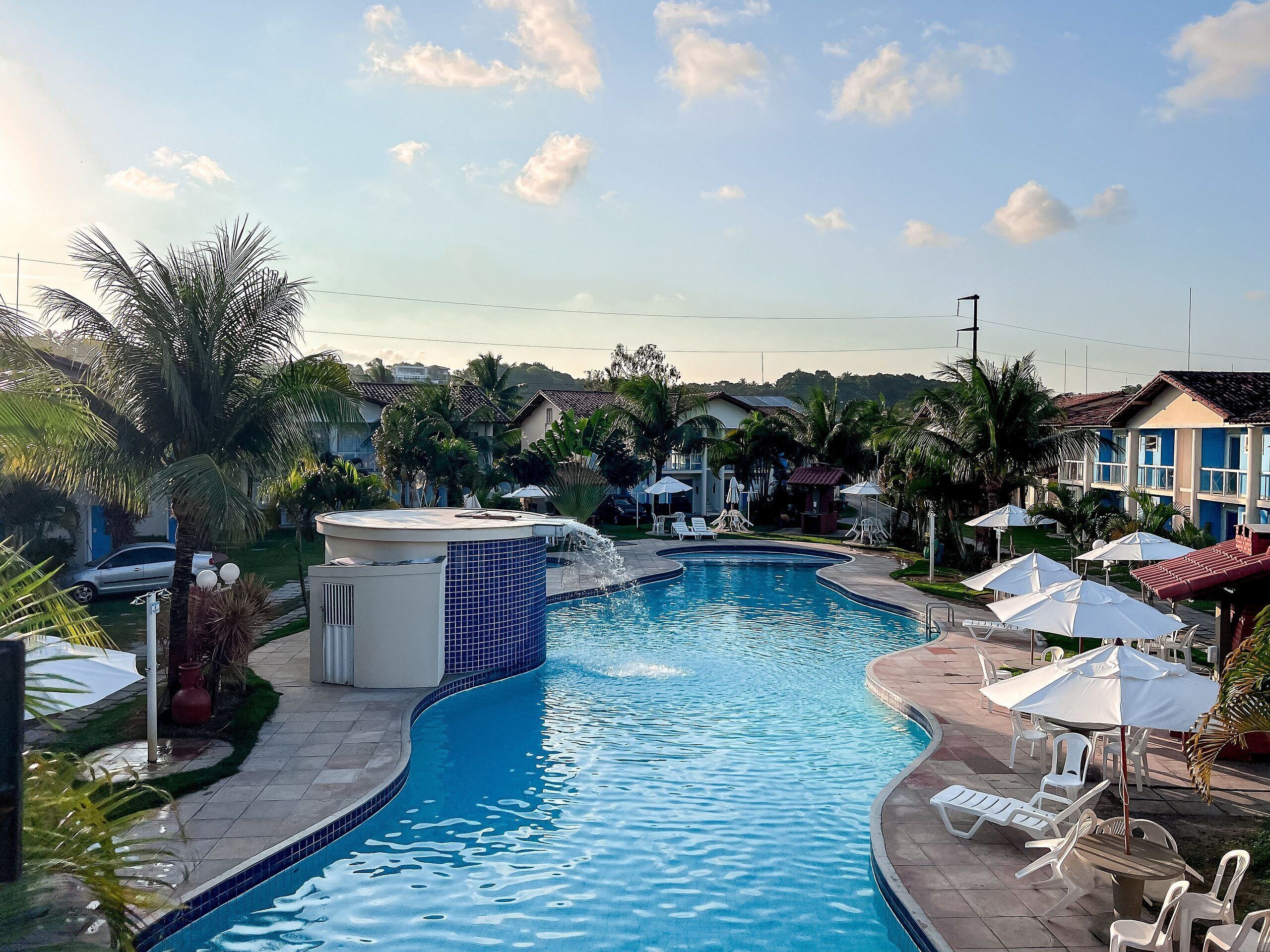 2 outdoor pools