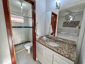 Basic Apartment | Bathroom - Residencial Mont Sião 1 e 2 (Porto Seguro)