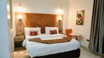 Desk, free WiFi, bed sheets