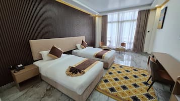 Kamar Double atau Twin Deluks, balkon, pemandangan gunung