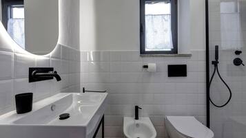 House, Courtyard View | Bathroom | Towels
