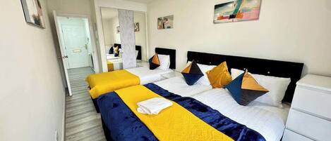 Iron/ironing board, WiFi, bed sheets