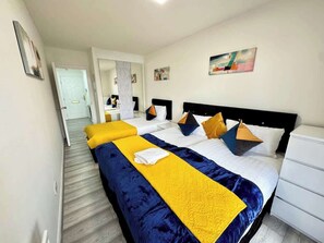 Iron/ironing board, WiFi, bed sheets