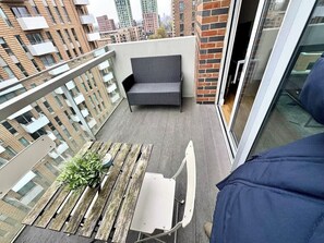 Property grounds - Stylish 2BR 2Bath, Balcony Views, Stratford, ABBA (Greater London)