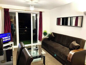 TV - 2 Bedrooms Modern Apartment Stratford, Parking (Greater London)