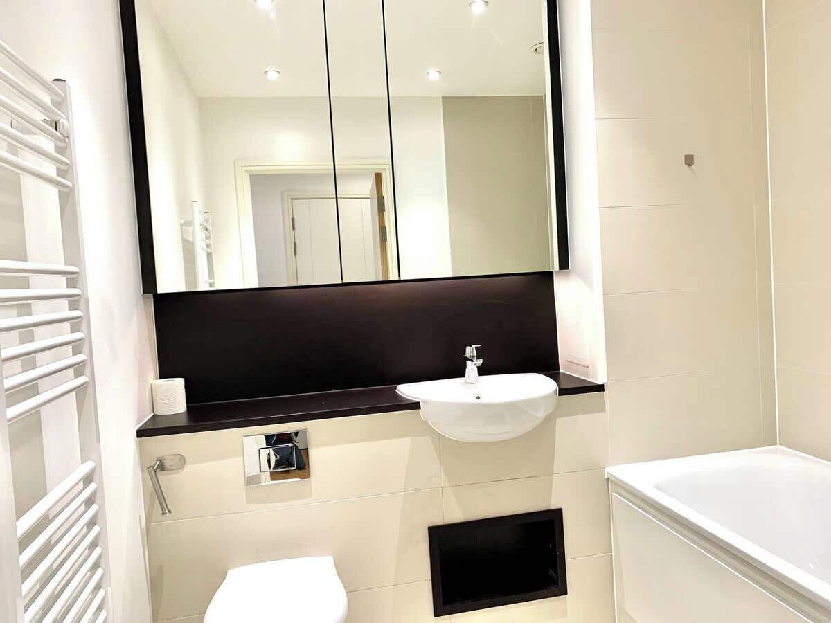 Een douche, een haardroger