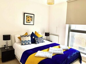 2 bedrooms, iron/ironing board, WiFi - Stylish 2Bedroom,2Bath, Balcony, ExCeL, O2,Parking (Greater London)