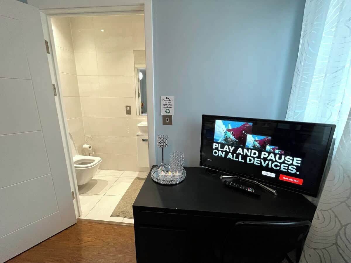 Shower, hair dryer, shampoo