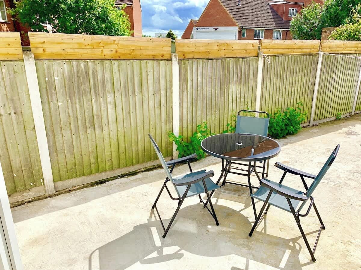 屋外ダイニングエリア