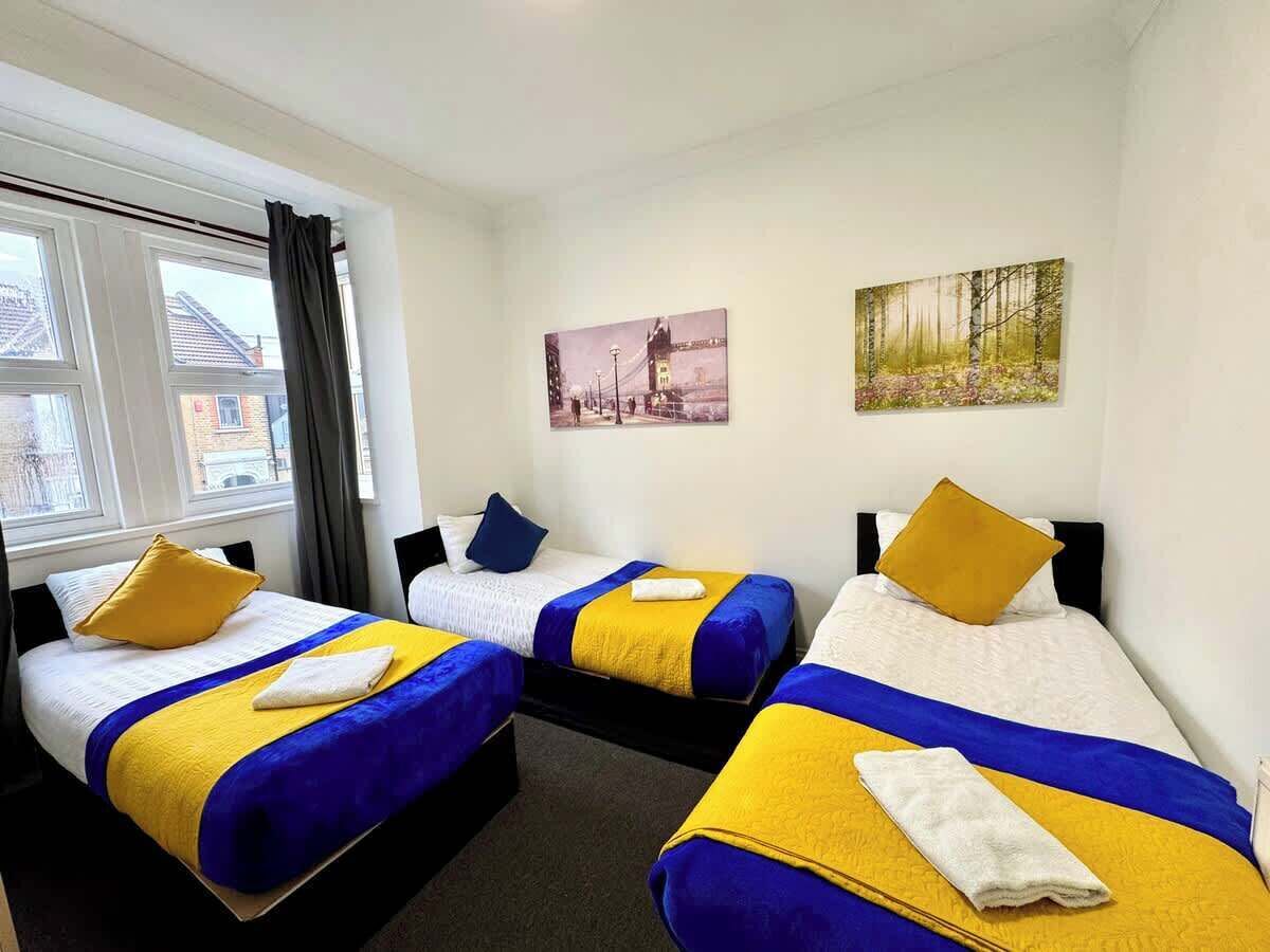 3 bedrooms, iron/ironing board, WiFi
