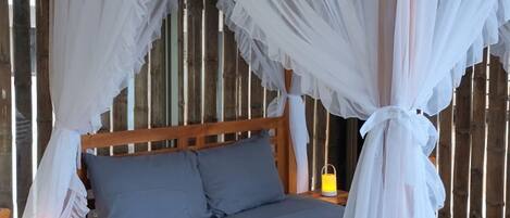 1 bedroom, iron/ironing board, internet, bed sheets