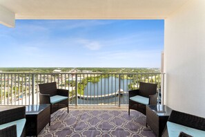 Property grounds - Treasured Memories at Laketown Wharf 1430 (Panama City Beach)