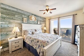 2 bedrooms, iron/ironing board, free WiFi, bed sheets - Treasured Memories at Laketown Wharf 1430 (Panama City Beach)