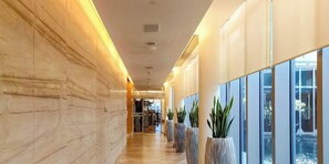 Interior - LUX  The EMAAR Fashion Avenue Studio (Dubai)
