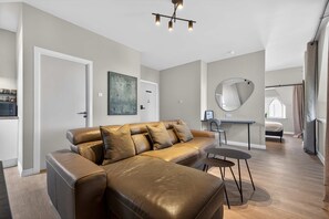 Suite | Blackout curtains, free WiFi - Sanctuary Hotel (Aberdeen)