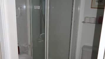 Standard Twin Room | Bathroom