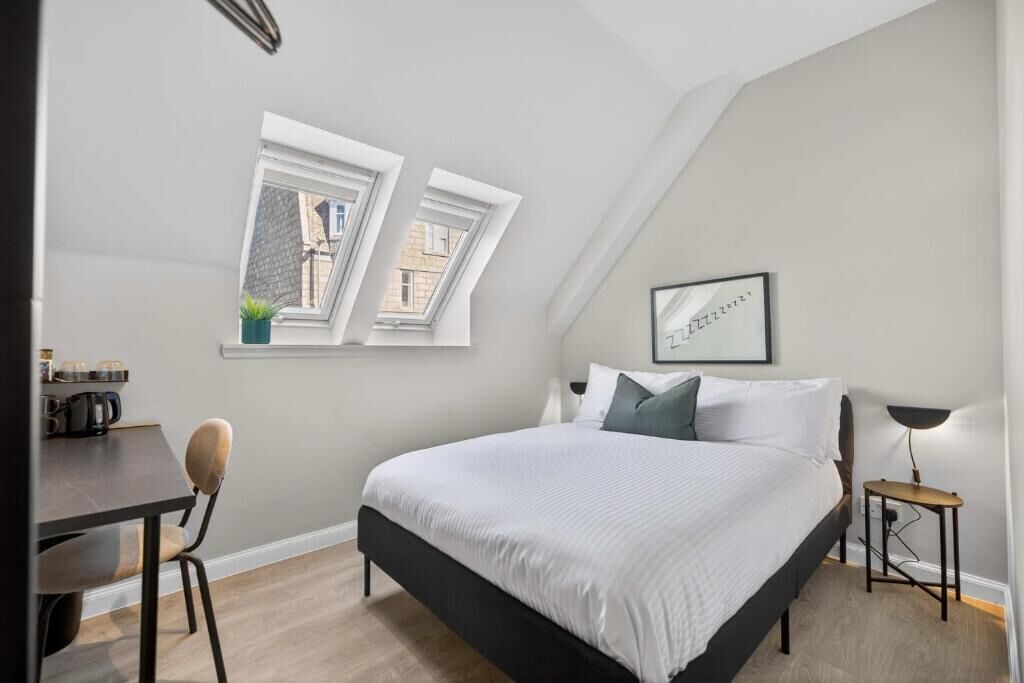 Deluxe Double Room | Blackout drapes, free WiFi