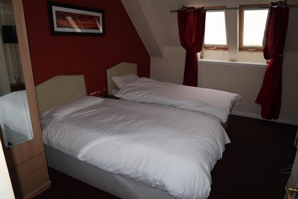 Standard Twin Room | Blackout curtains, free WiFi