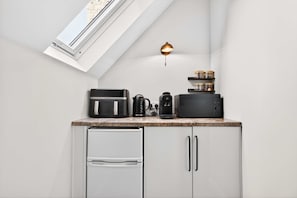 Suite | Blackout curtains, free WiFi - Sanctuary Hotel (Aberdeen)