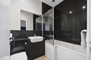 Suite | Bathroom - Sanctuary Hotel (Aberdeen)