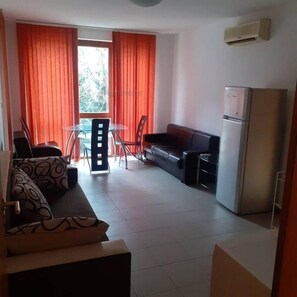 Living area - Superb Spacious 3-bedroom apartment with AC in Central Sunny Beach (Chaika, Sunny Beach)