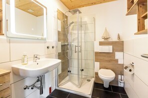 Bathroom - Vrbo Property (Zierow)