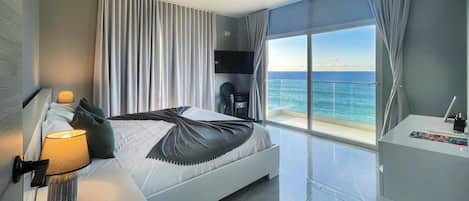 Condo, 1 Bedroom, Smoking, Balcony | 1 bedroom