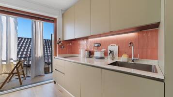 Kühlschrank, Herdplatte, Geschirrspüler