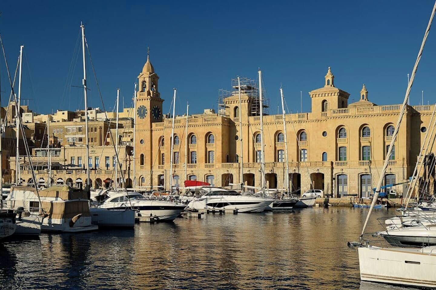 Marina/club náutico