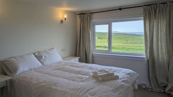2 bedrooms, individually decorated, individually furnished, free WiFi
