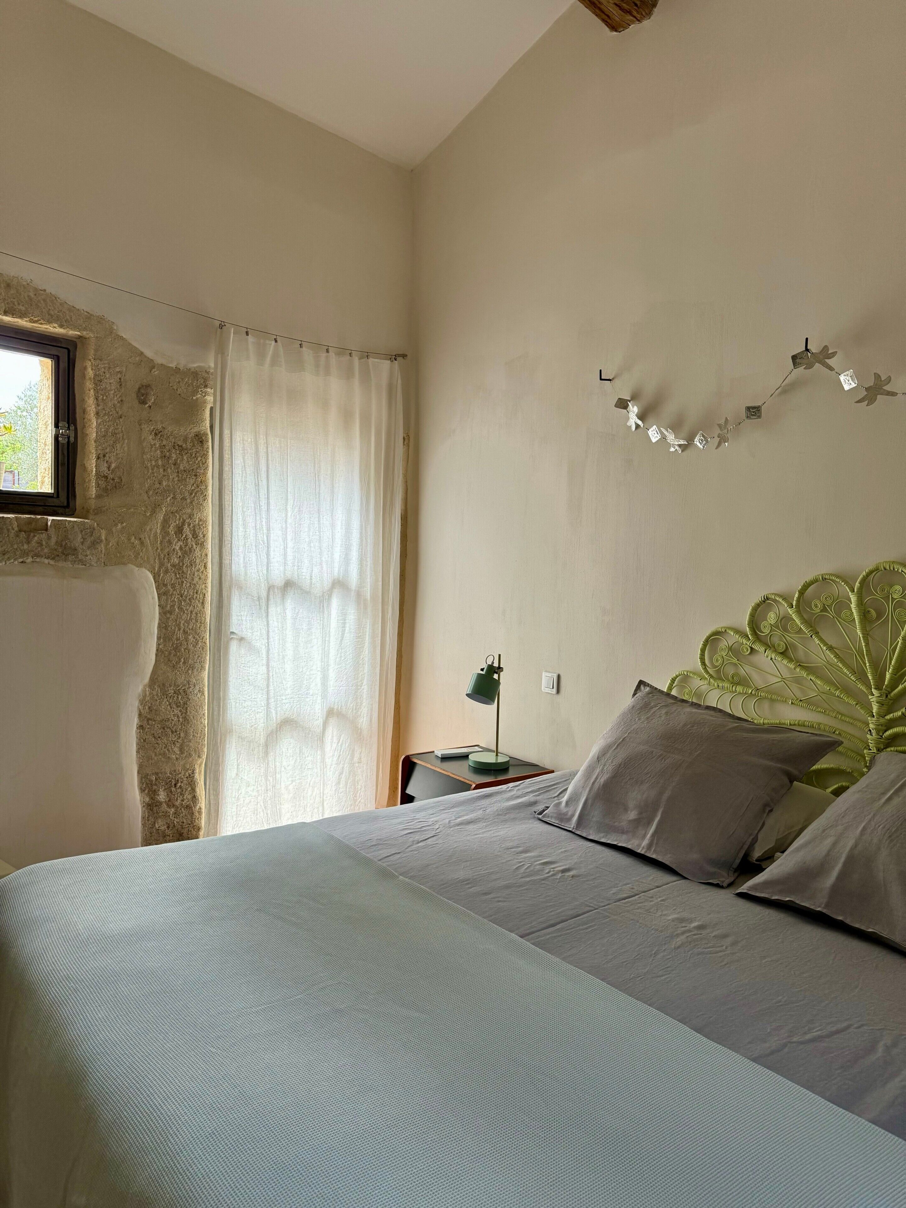 3 chambres, fer et planche à repasser, Wi-Fi, draps fournis