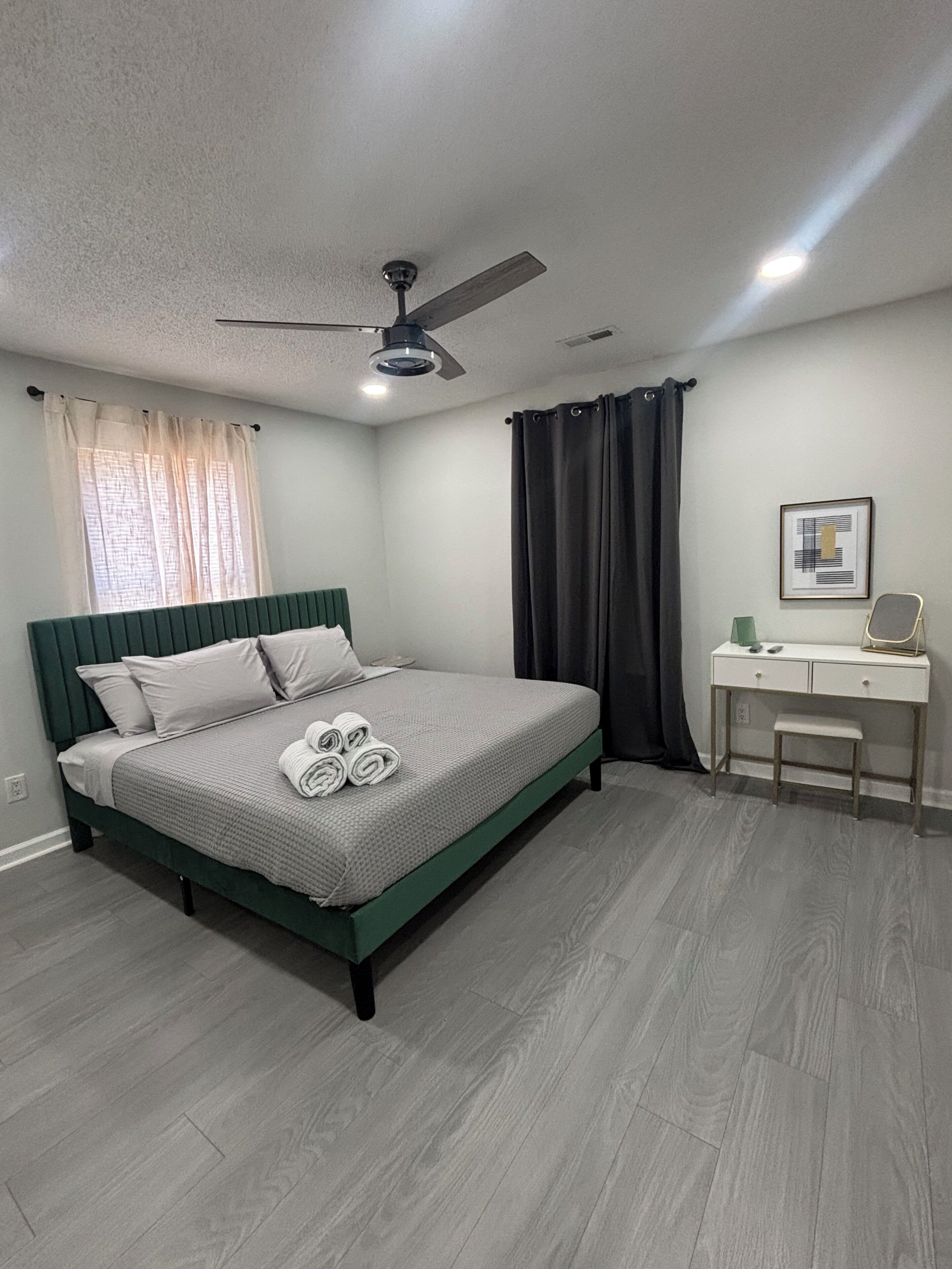 2 chambres, bureau, fer et planche à repasser, Wi-Fi gratuit
