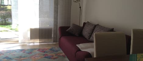 TV, DVD player