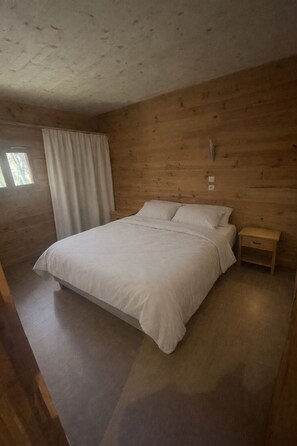 5 chambres, lit parapluie, Wi-Fi gratuit, draps fournis