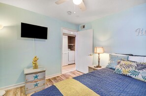 3 bedrooms, iron/ironing board, WiFi, bed sheets - Spacious 3- queen bedroom condo - gym, Pool, Spa, Gym, 7 min Disney, 5 to Shops (Kissimmee)